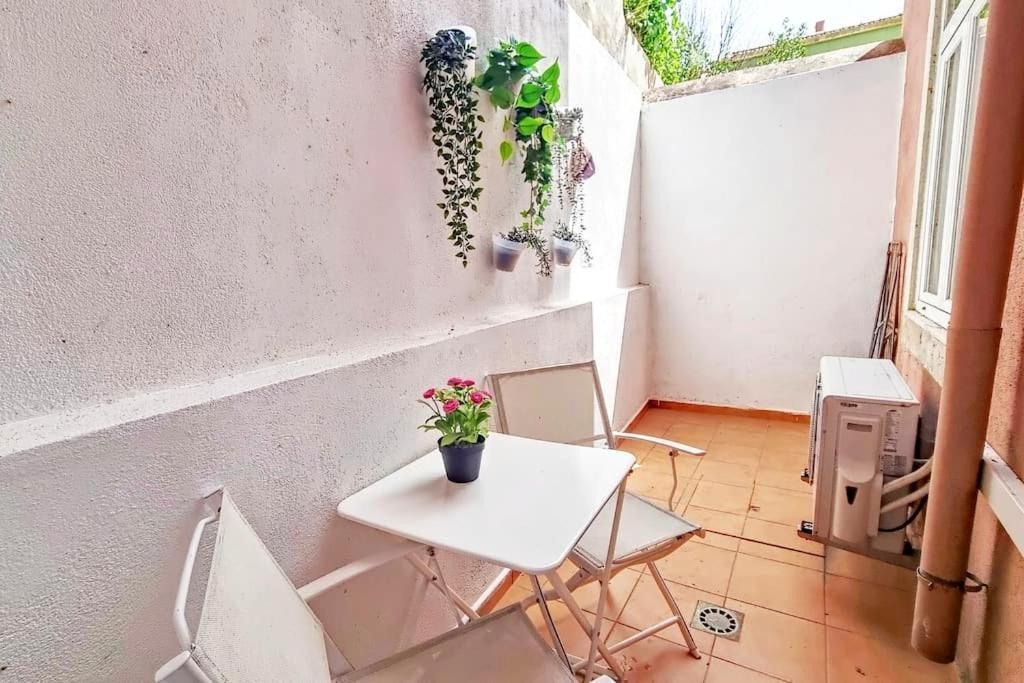 Sapadores - 2 Bedrooms Apartment Lisbon Boho Chic Kültér fotó